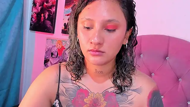 Mila nixon02 online show from September 19, 2025, 4:33 pm