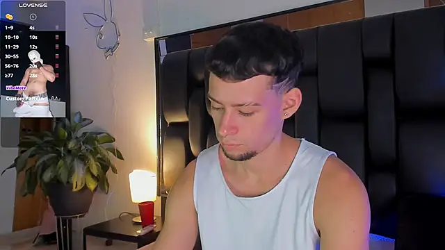 JadeSmiith  online show from September 8, 2025, 10:20 pm