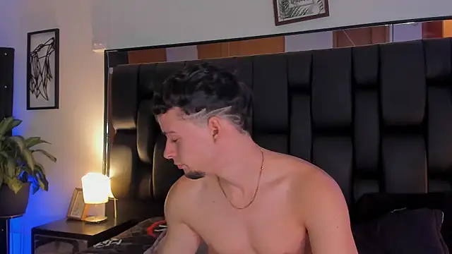 JadeSmiith  online show from September 12, 2025, 7:57 pm