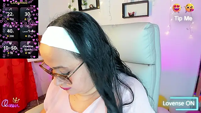 Snapshot of Gia_Nahomi chatting on March 2, 2026, 10:17 pm Gia Nahomi online show from March 2, 2026, 10:17 pm