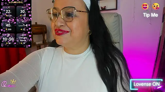 Snapshot of Gia_Nahomi chatting on February 16, 2026, 10:40 pm Gia Nahomi online show from February 16, 2026, 10:40 pm