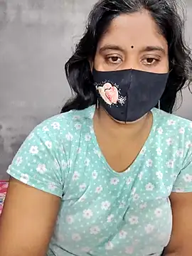 Hot Maleka online show from September 23, 2025, 1:12 am