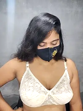 Hot Maleka online show from September 14, 2025, 1:28 am