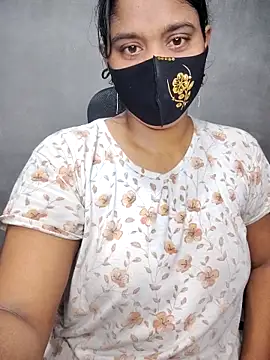 Hot Maleka online show from September 10, 2025, 1:26 am