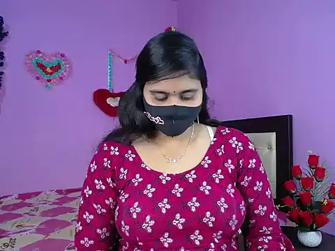 Snapshot of Hot_Maleka chatting on February 19, 2026, 4:59 pm Hot Maleka online show from February 19, 2026, 4:59 pm