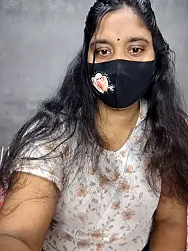 Hot Maleka online show from September 19, 2025, 1:09 am