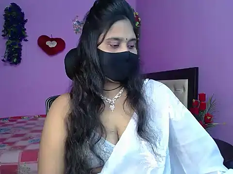 Snapshot of Hot_Maleka chatting on May 17, 2026, 4:51 pm Hot Maleka online show from May 17, 2026, 4:51 pm