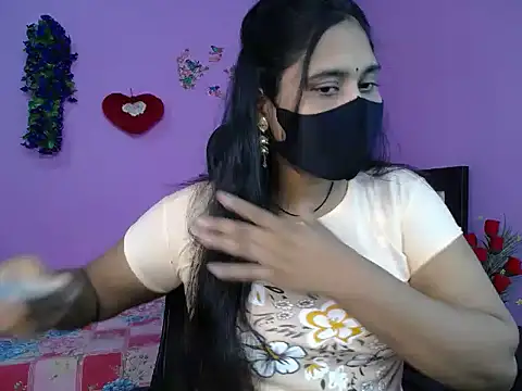 Snapshot of Hot_Maleka chatting on April 19, 2026, 4:30 pm Hot Maleka online show from April 19, 2026, 4:30 pm