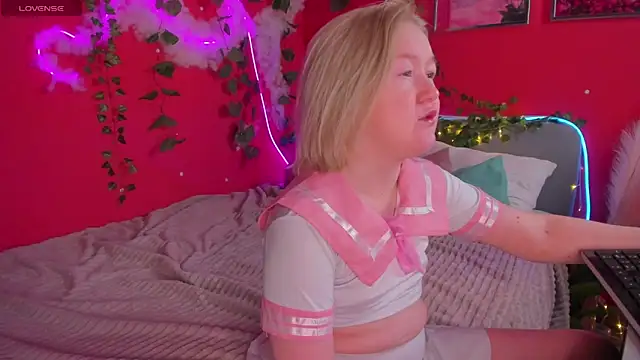 Sara Robinson online show from March 9, 2026, 2:59 am