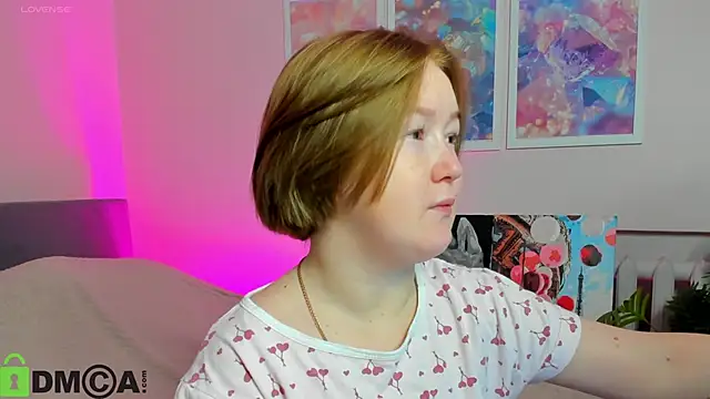 Sara Robinson online show from October 25, 2025, 2:44 am