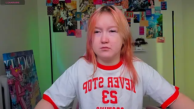 Sara Robinson online show from March 8, 2025, 2:55 am