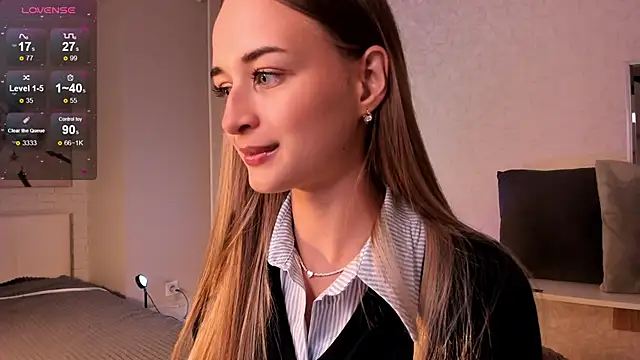 Tiffanyhunt online show from October 14, 2025, 1:23 pm