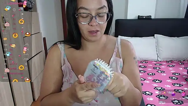 miia-big1boobs  online show from March 3, 2025, 2:49 pm