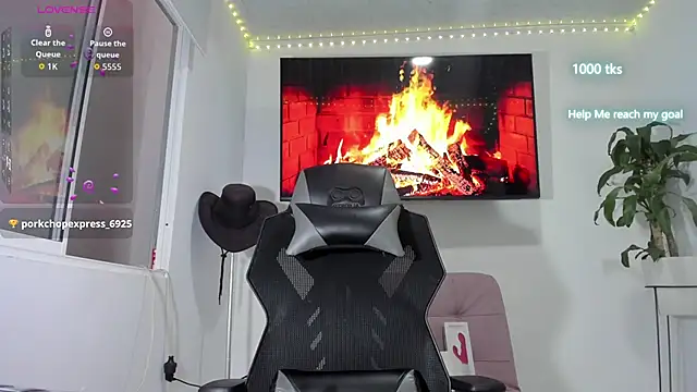 emily palmeer online show from October 27, 2025, 11:11 am