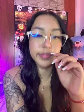 Tamara Roberts1 online show from October 4, 2025, 11:17 pm