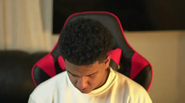 May Dylan1 online show from January 5, 2025, 4:47 am