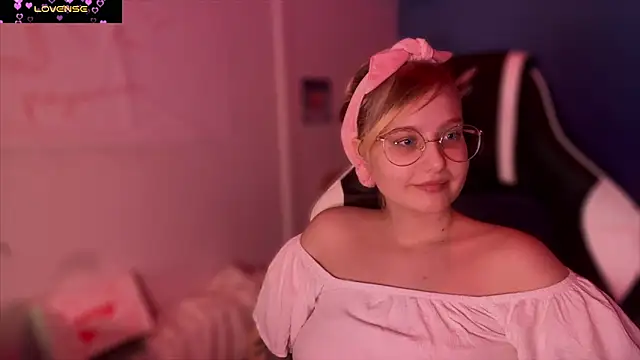 JacyWinslat online show from March 10, 2025, 9:51 pm