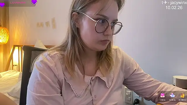 JacyWinslat online show from February 11, 2026, 10:48 am