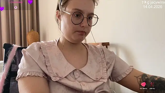 JacyWinslat online show from April 14, 2026, 9:58 am