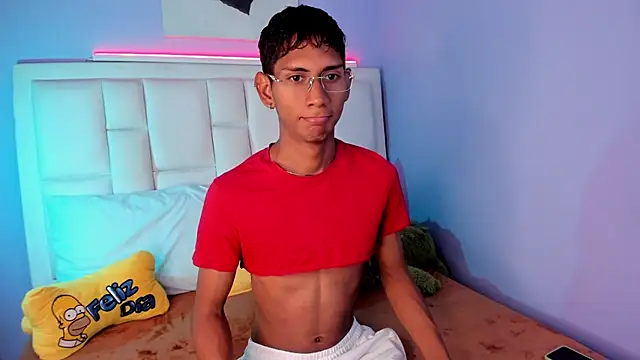 Snapshot of Nick_Collins18 chatting on February 19, 2026, 8:17 pm Nick Collins18 online show from February 19, 2026, 8:17 pm