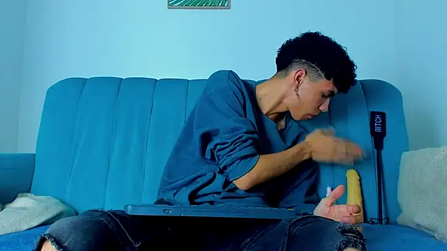 Snapshot of NeoRaptis chatting on March 15, 2025, 4:02 am NeoRaptis online show from March 15, 2025, 4:02 am