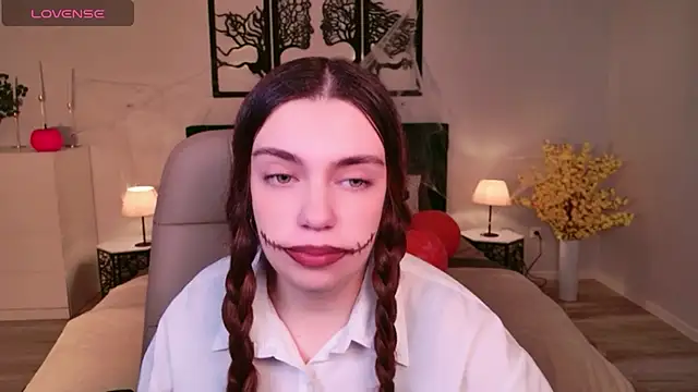 DaniellaLovely online show from October 31, 2025, 11:18 am