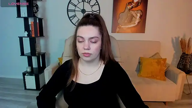 DaniellaLovely online show from March 5, 2025, 2:12 pm