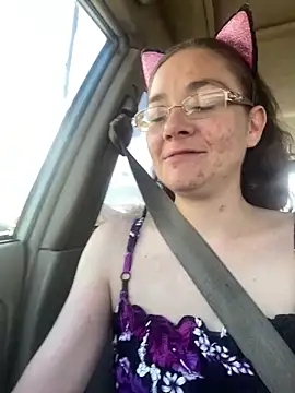 Cutebitchxh online show from April 30, 2026, 6:37 pm