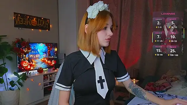 MaryRace online show from October 31, 2025, 12:13 pm