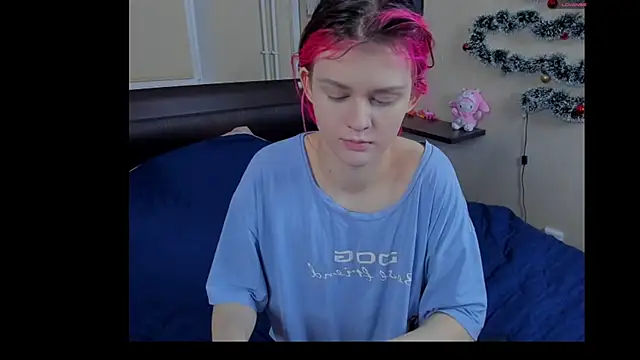 JulieTaylors online show from April 7, 2026, 10:22 pm