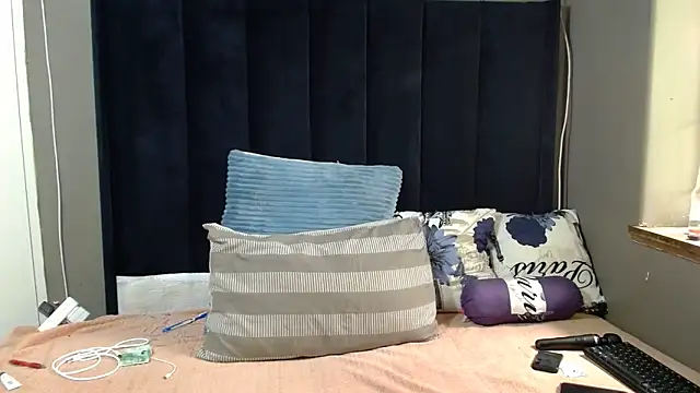 Sugarbabe242 online show from November 19, 2025, 8:47 am