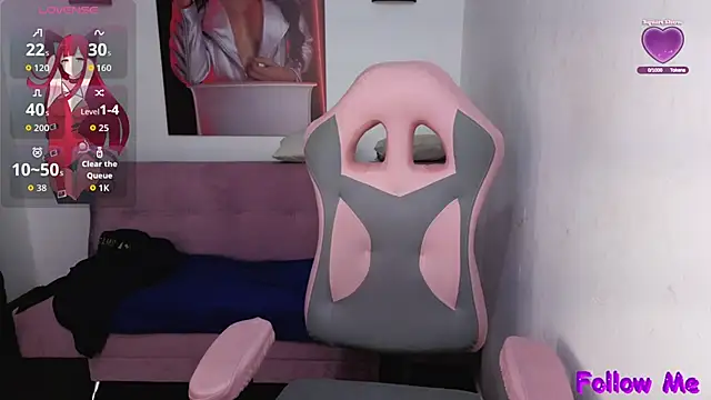 vittorialombardi   online show from October 24, 2025, 8:13 am