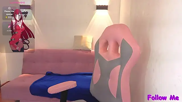 vittorialombardi   online show from February 4, 2026, 7:25 am