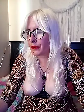 Rousmk1 online show from October 11, 2025, 6:42 pm