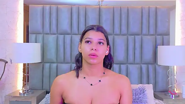 TiaraRosse online show from April 13, 2026, 1:04 pm