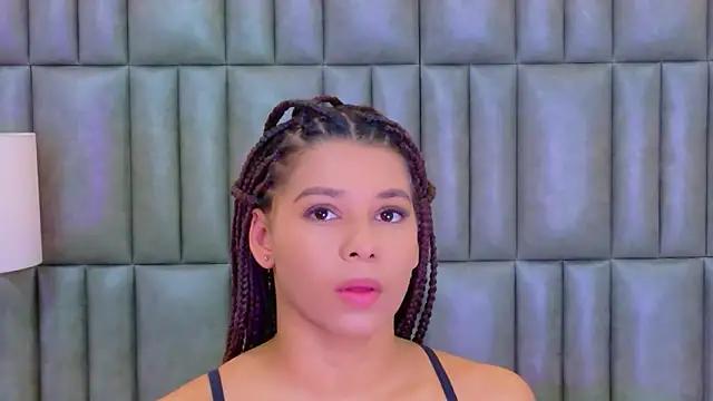 TiaraRosse online show from February 5, 2026, 4:08 am