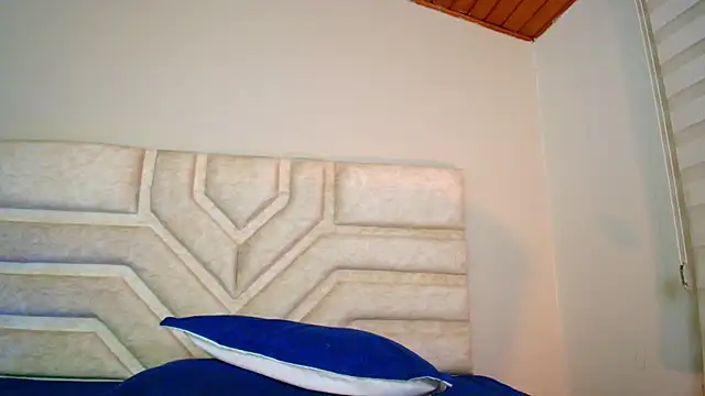 Rebeca Williams  online show from March 5, 2025, 4:45 am