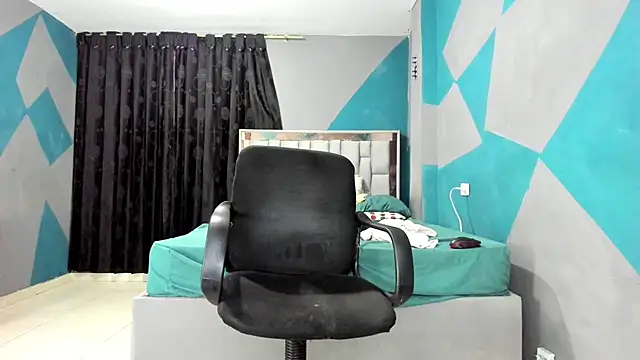 Snapshot of simookeler chatting on March 7, 2025, 12:58 am simookeler online show from March 7, 2025, 12:58 am