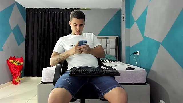 Snapshot of simookeler chatting on February 28, 2025, 3:48 am simookeler online show from February 28, 2025, 3:48 am