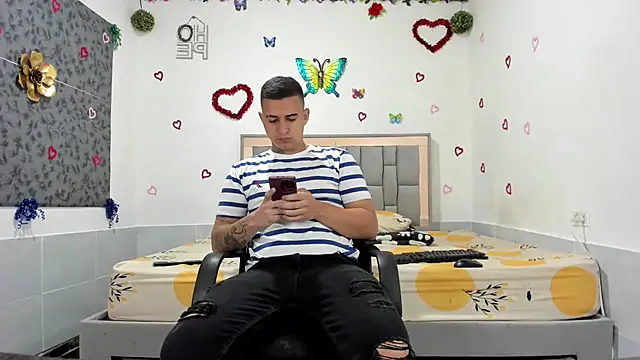 Snapshot of simookeler chatting on September 9, 2025, 5:44 pm simookeler online show from September 9, 2025, 5:44 pm