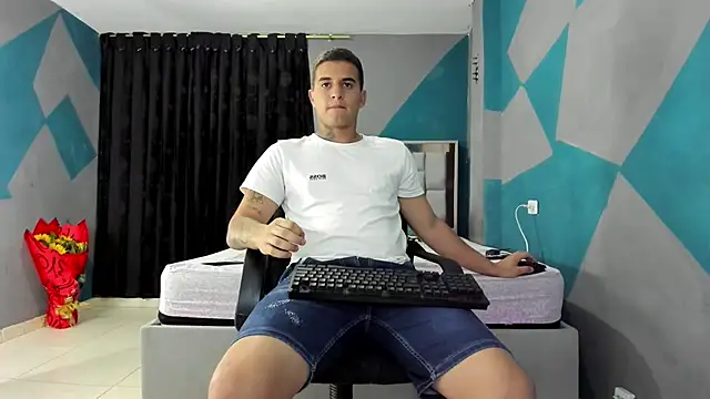 Snapshot of simookeler chatting on February 28, 2025, 6:54 am simookeler online show from February 28, 2025, 6:54 am