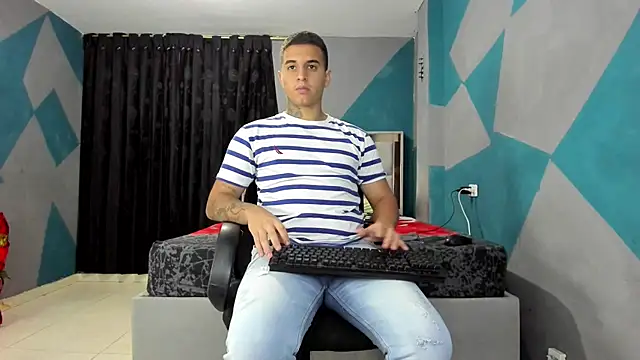 Snapshot of simookeler chatting on March 13, 2025, 10:26 am simookeler online show from March 13, 2025, 10:26 am