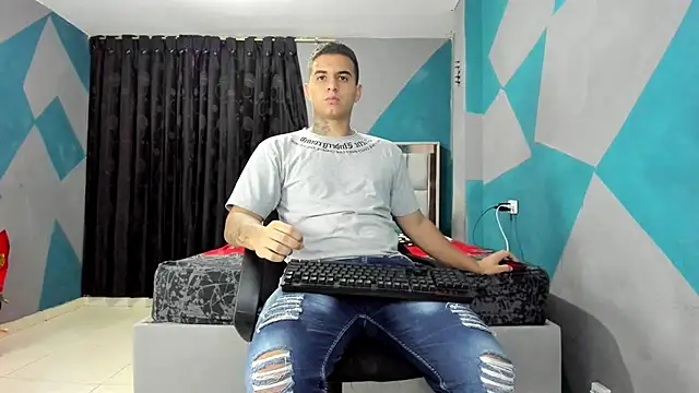 Snapshot of simookeler chatting on March 15, 2025, 8:58 am simookeler online show from March 15, 2025, 8:58 am