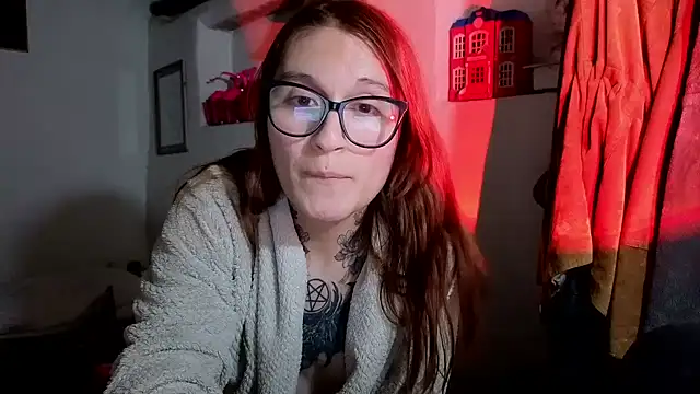 Snapshot of kittenlizz chatting on January 12, 2026, 6:15 pm kittenlizz online show from January 12, 2026, 6:15 pm