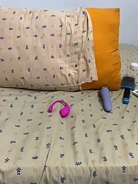 leilachic online show from December 14, 2024, 11:23 pm