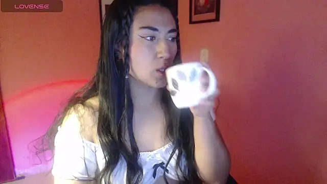 bunnyemilyrose36 online show from October 7, 2025, 10:38 am