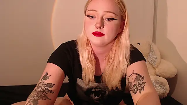 chloe levine online show from September 10, 2025, 1:48 am