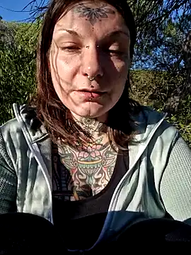 lizzardqueeen online show from January 6, 2026, 4:00 pm