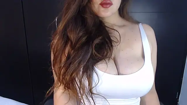 AdharaLujan online show from January 23, 2025, 10:44 pm