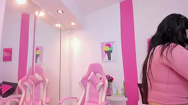 scarlette 15  online show from March 22, 2025, 7:47 am